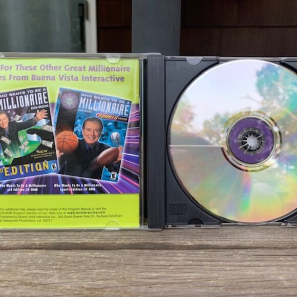 Set of Games - Who Wants to be a Millionaire-Adult & Kid Version - Picture 7 of 11